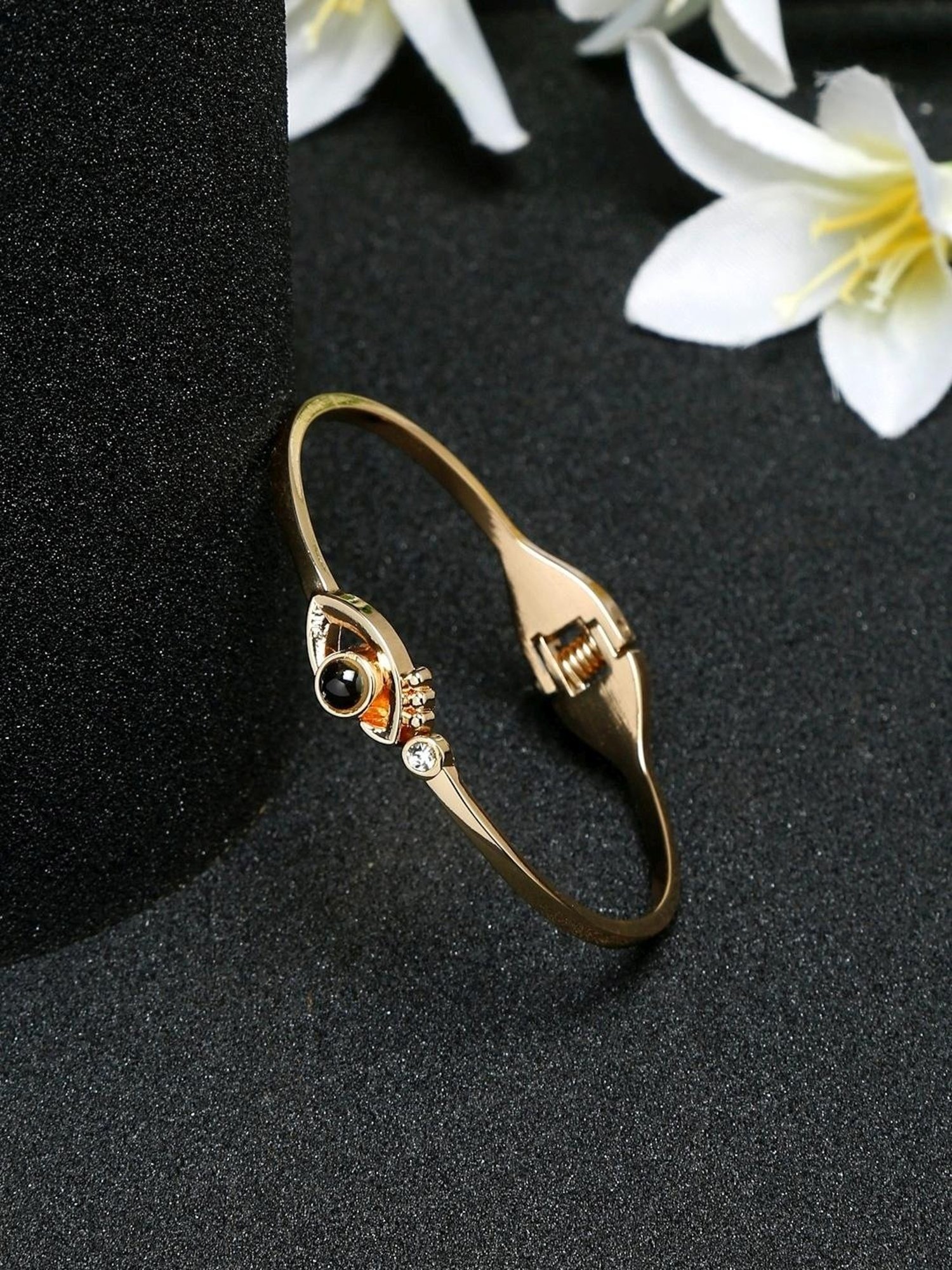 YouBella Jewellery Gold-Plated "I Love you in 100 Langauages" Classic Bracelet