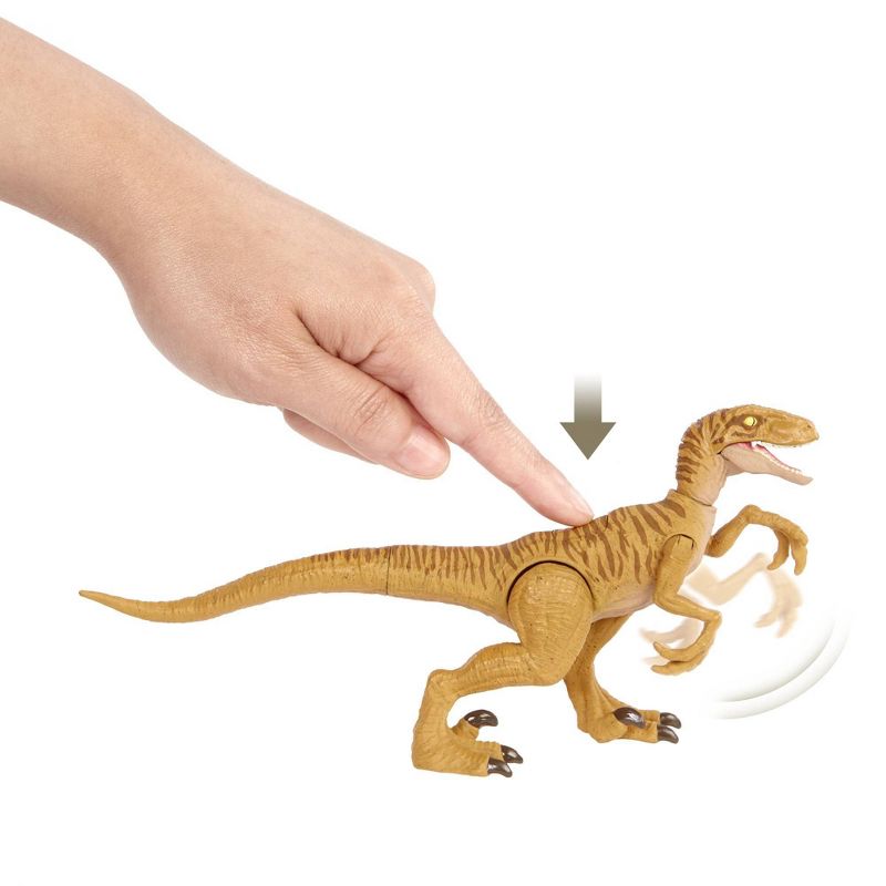 Jurassic World Savage Strike Clawing Velociraptor Figure