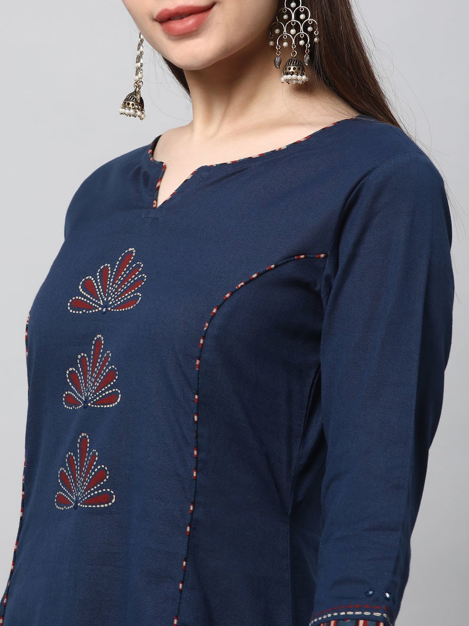 Kami Kubi Blue Embroidered A Line Kurta