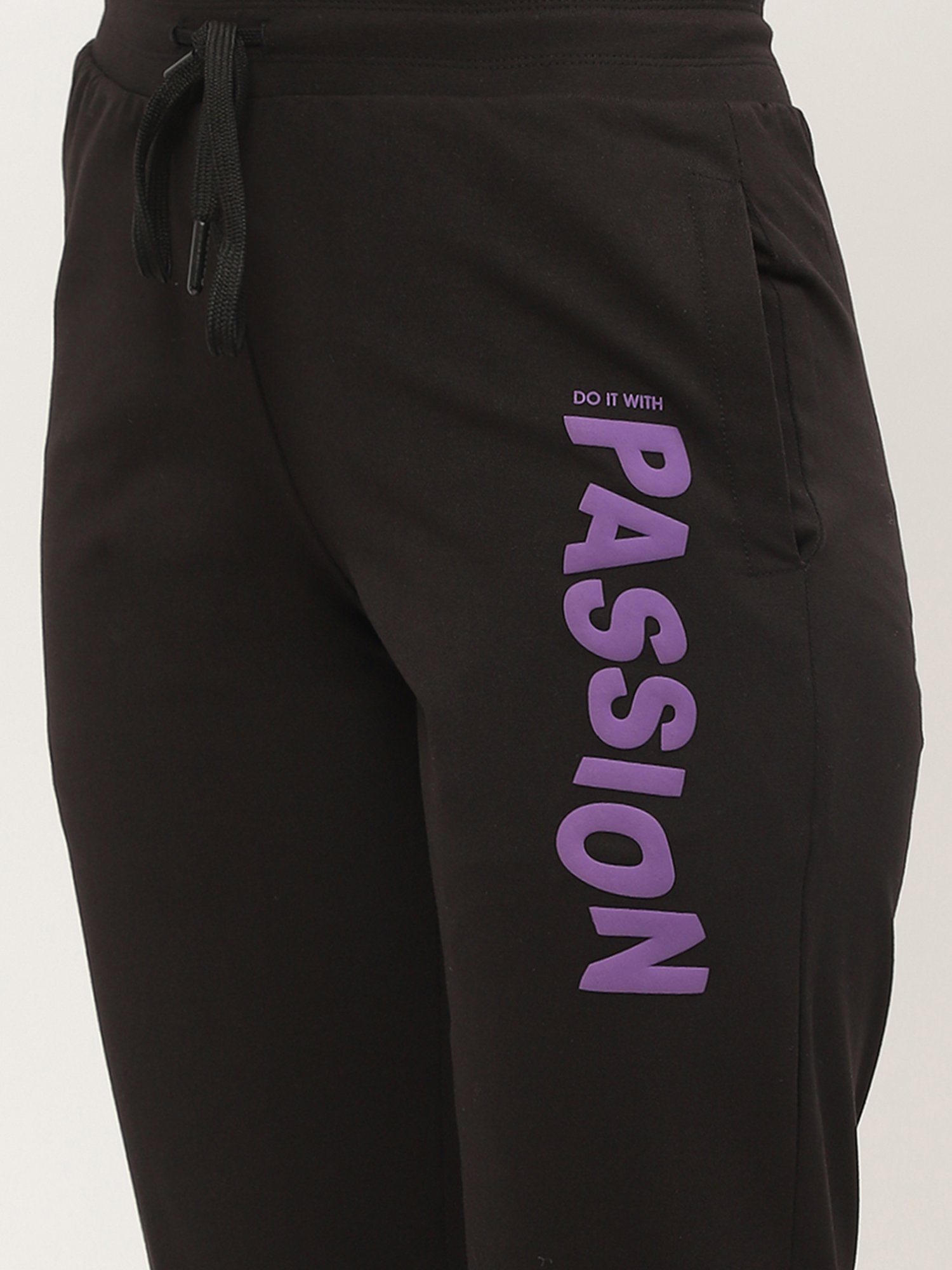 MADAME M Secret Black Cotton Graphic Print Capris