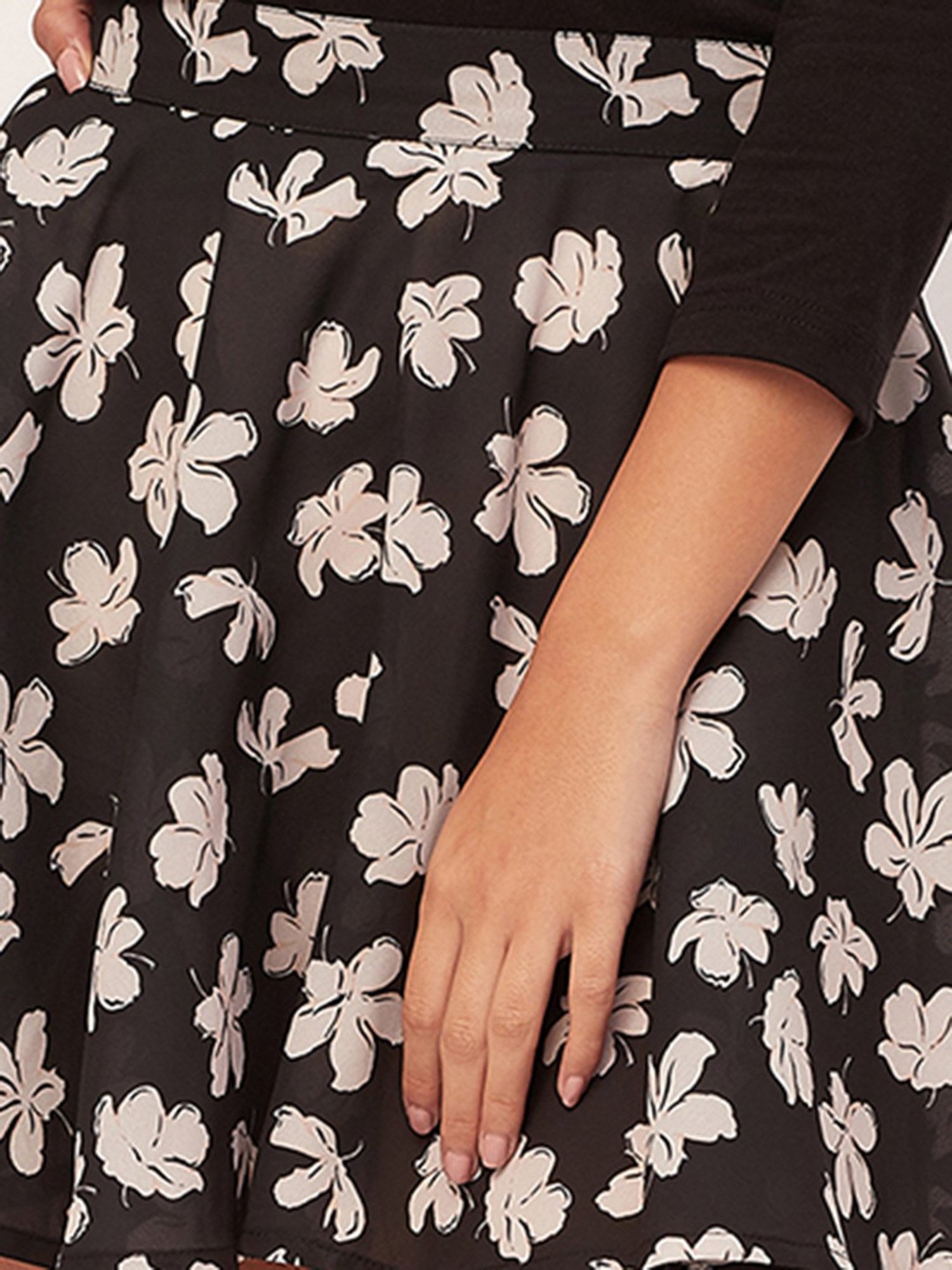 Moomaya Black & Off White Georgette Floral Print Skirt