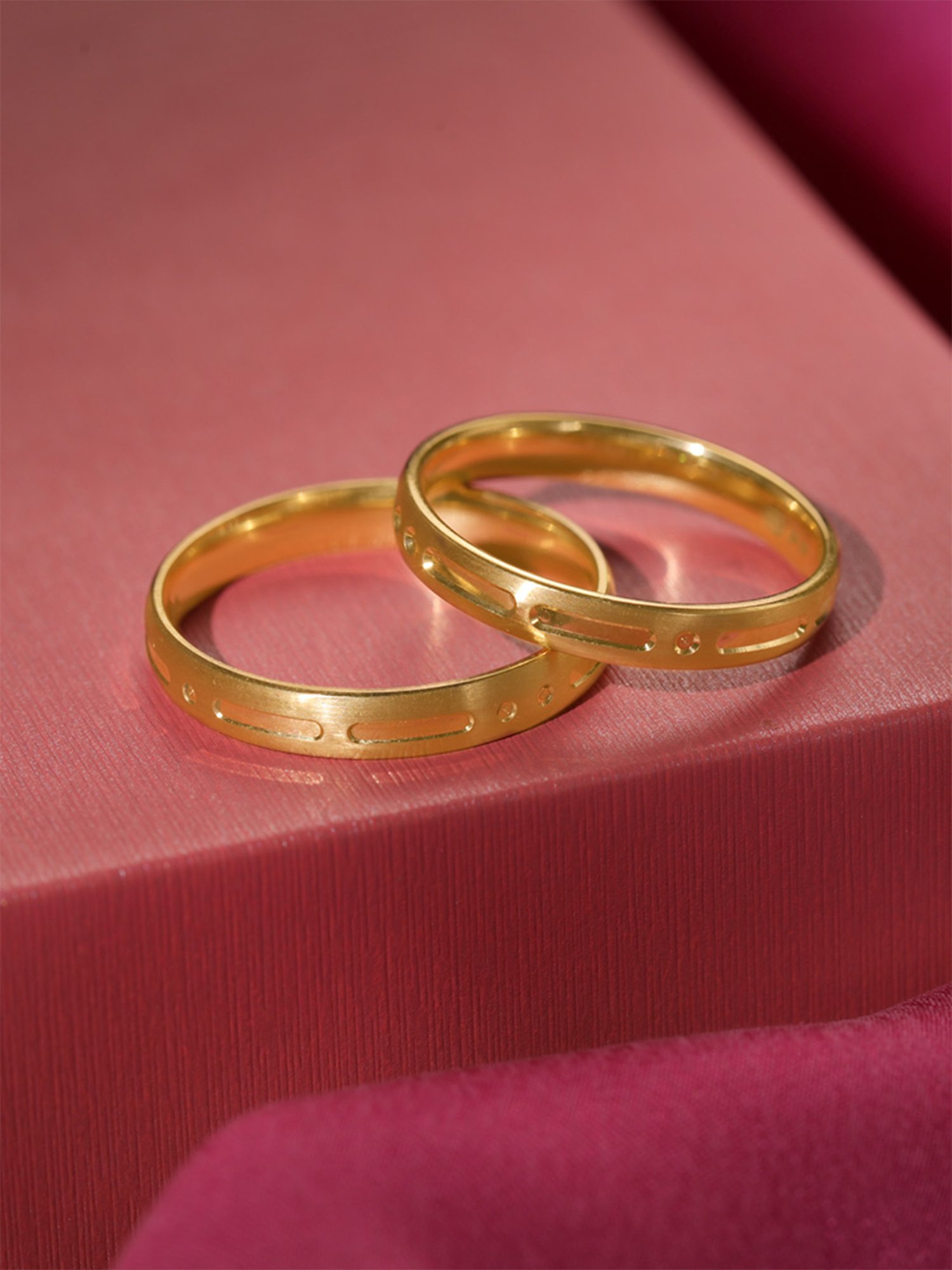 Mia by Tanishq You & I Band 18k Gold Couple Ring (Single Quantity)