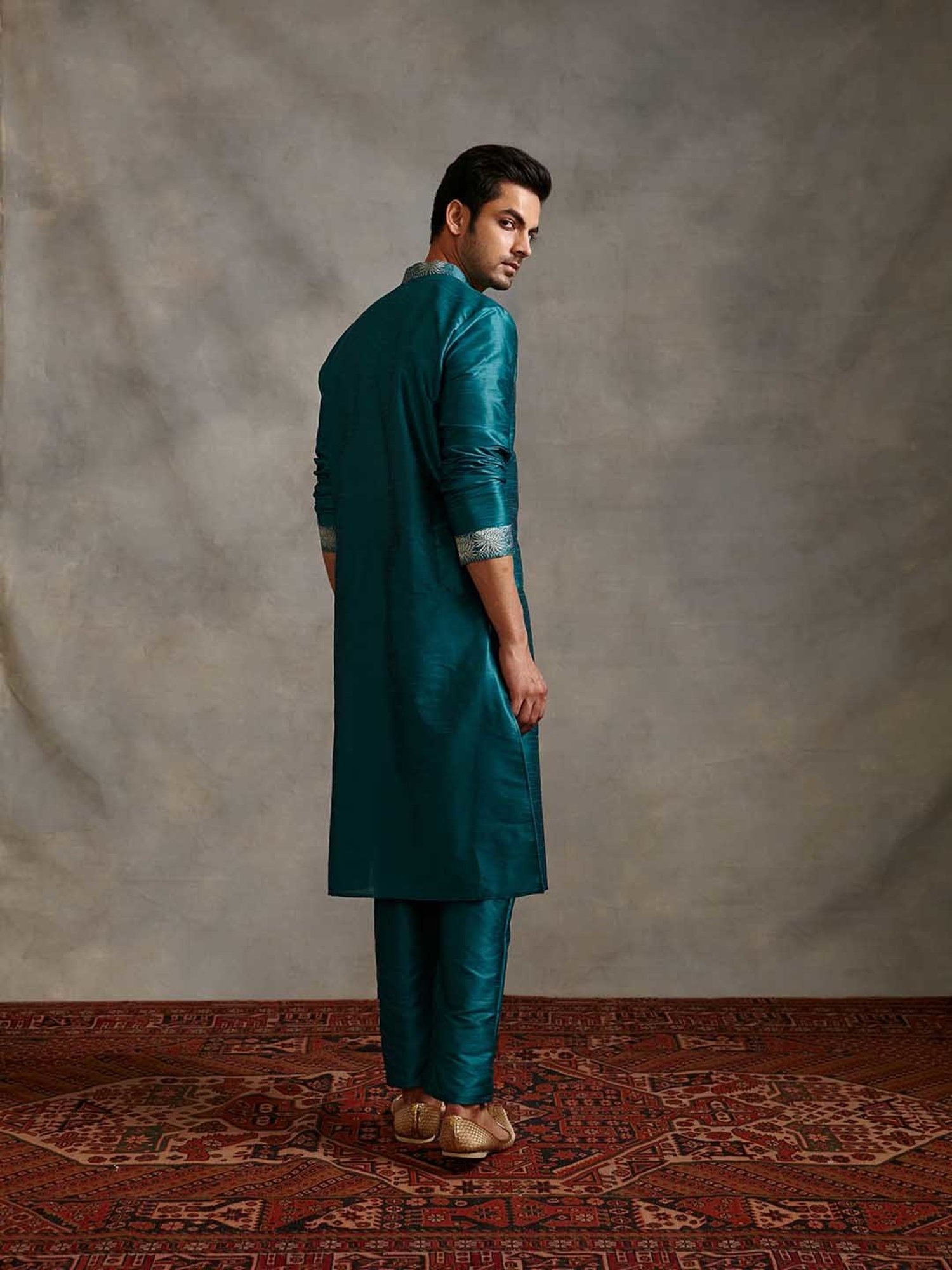 Abhishti Teal Regular Fit Banarasi Kurta & Straight Pants