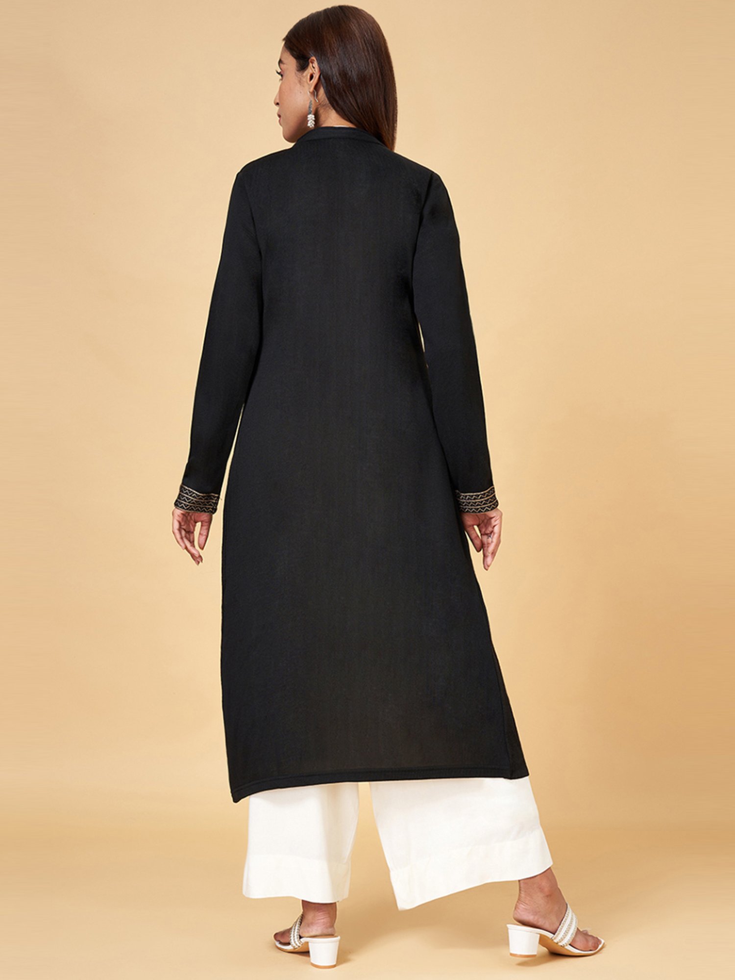 YU by Pantaloons Black Self Pattern Shrug