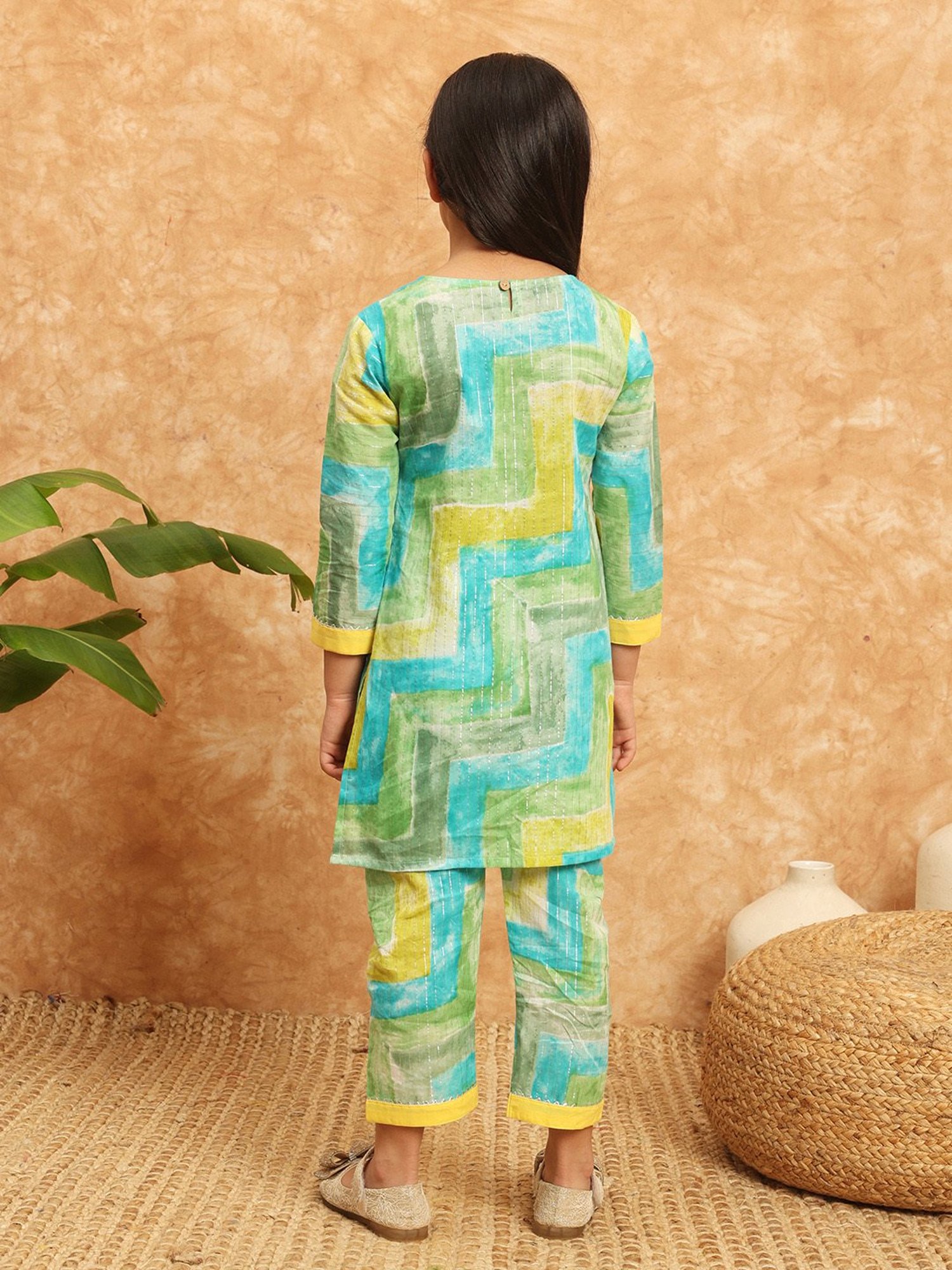 READIPRINT FASHIONS Kids Green & Yellow Printed Kurti with Pants