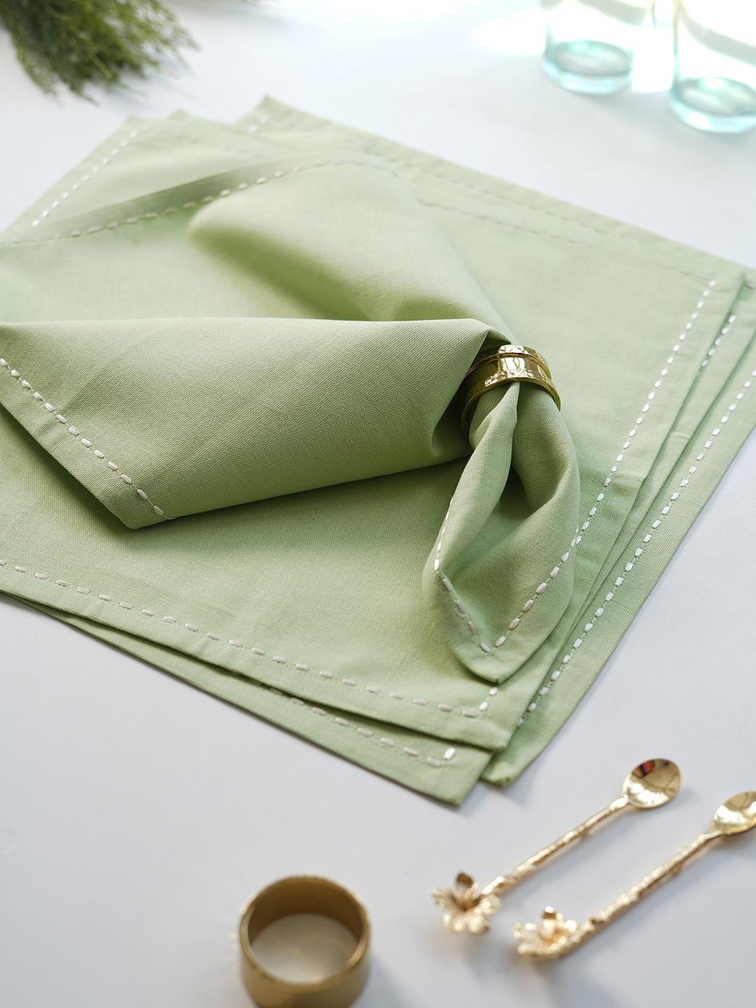 20" White Napkin with Red and Green Tassels Set of 4 pc White - SARO Lifestyle