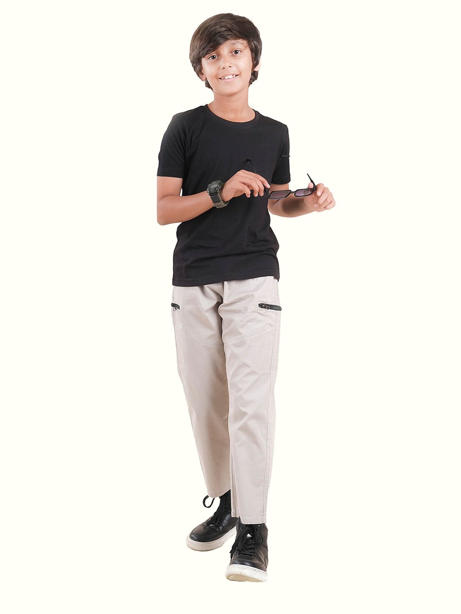 Kiddopanti Boys Beige Solid Cargo Pants