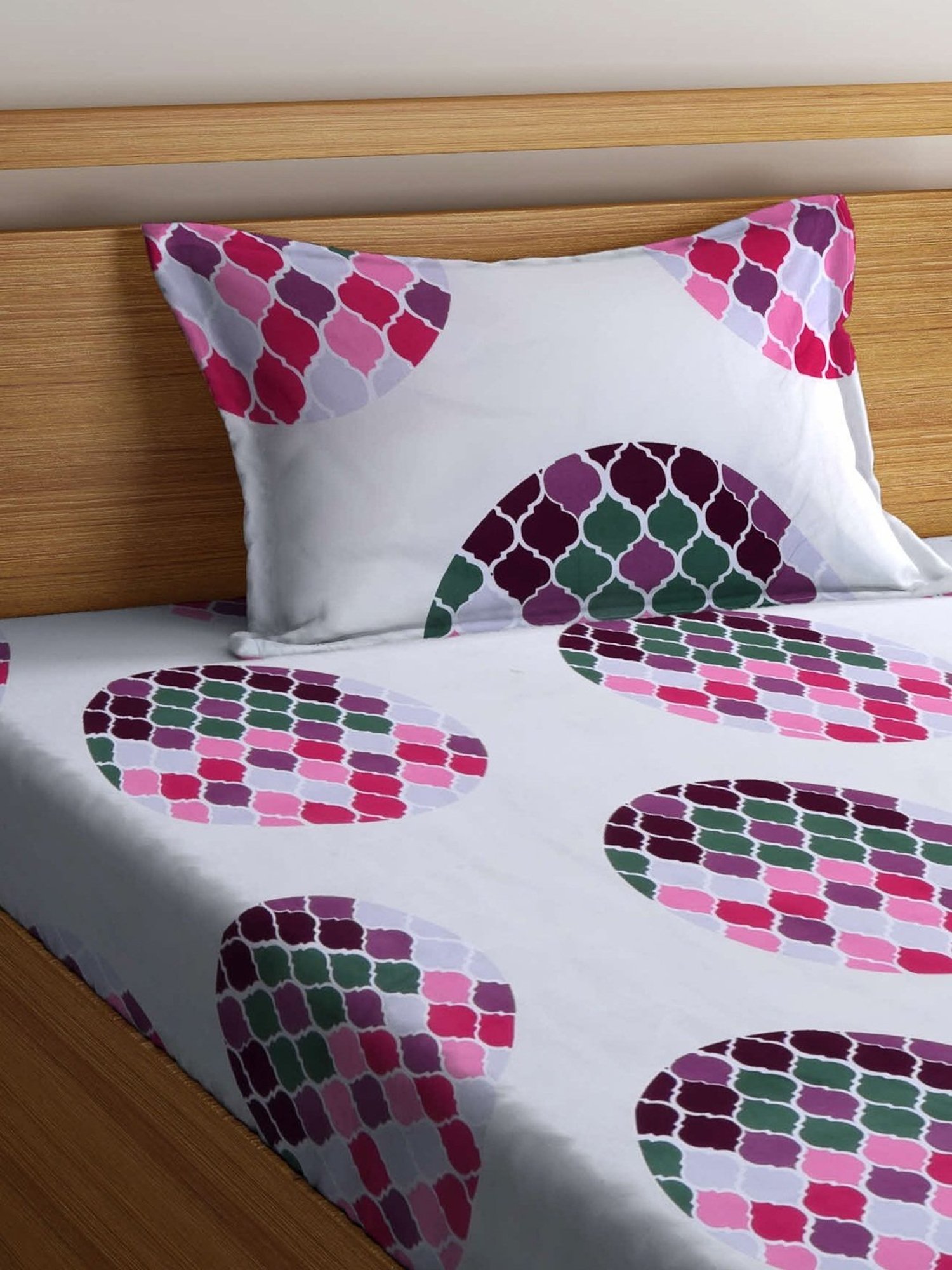 Klotthe Geometric Multicolor 210 TC Cotton Blend Single Bedsheet with 1 Pillow Cover