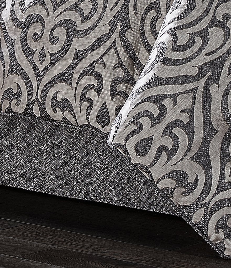 Charisma Belaire Comforter Set