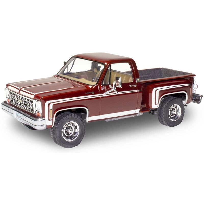 Plastic Model Kit-76 Chevy Sport Stepside Pickup 4X4