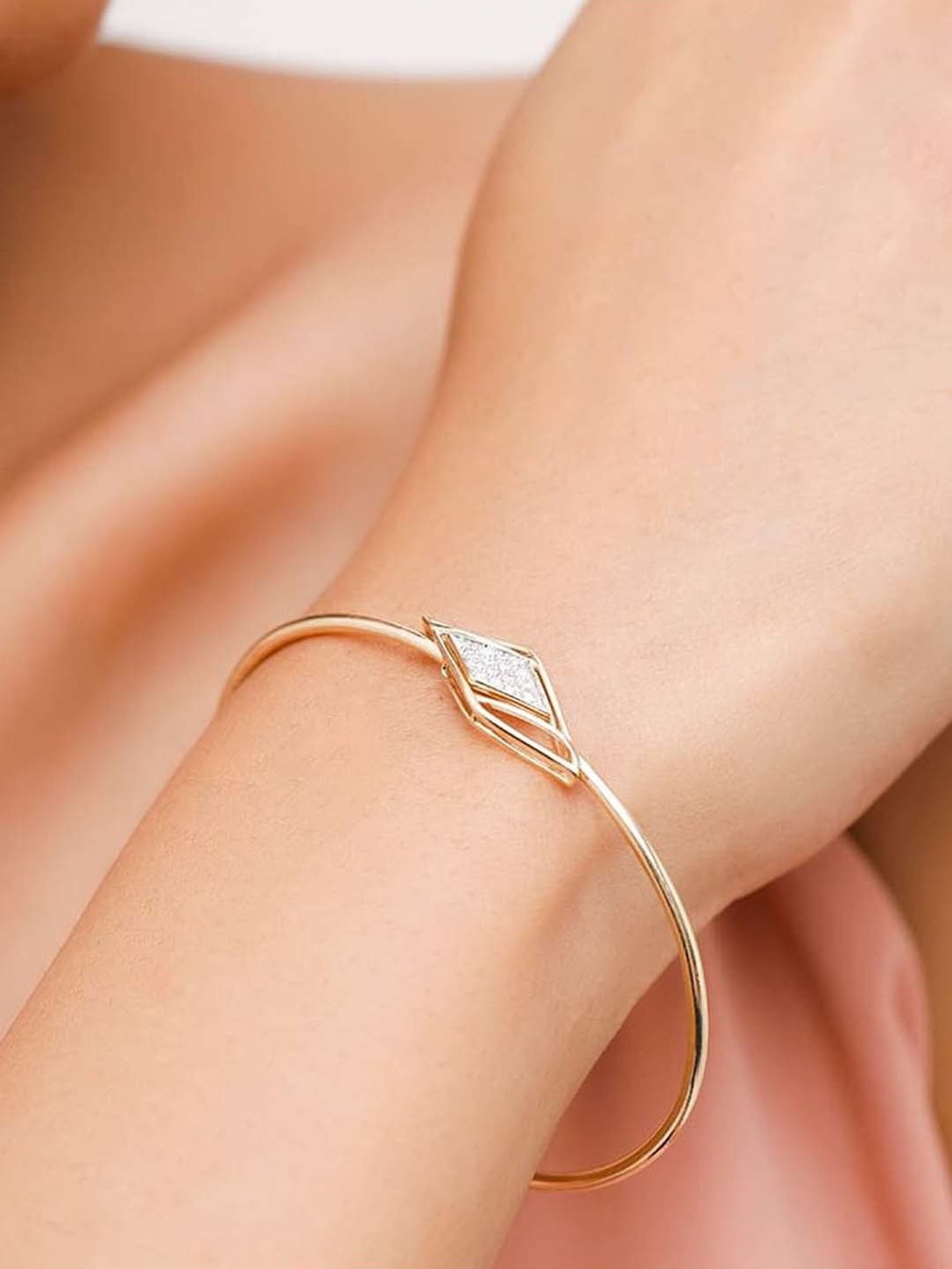 Mia By Tanishq Nature's Finest 14k Yellow Gold Gilded Geometric Glory Diamond Classic Bangle
