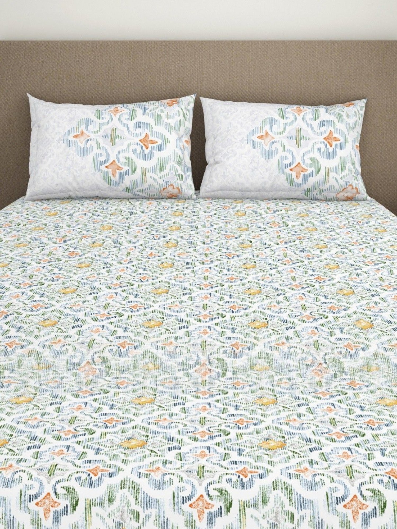Spaces Printed Multicolor Cotton Double Bedsheet with 2 Pillow Covers