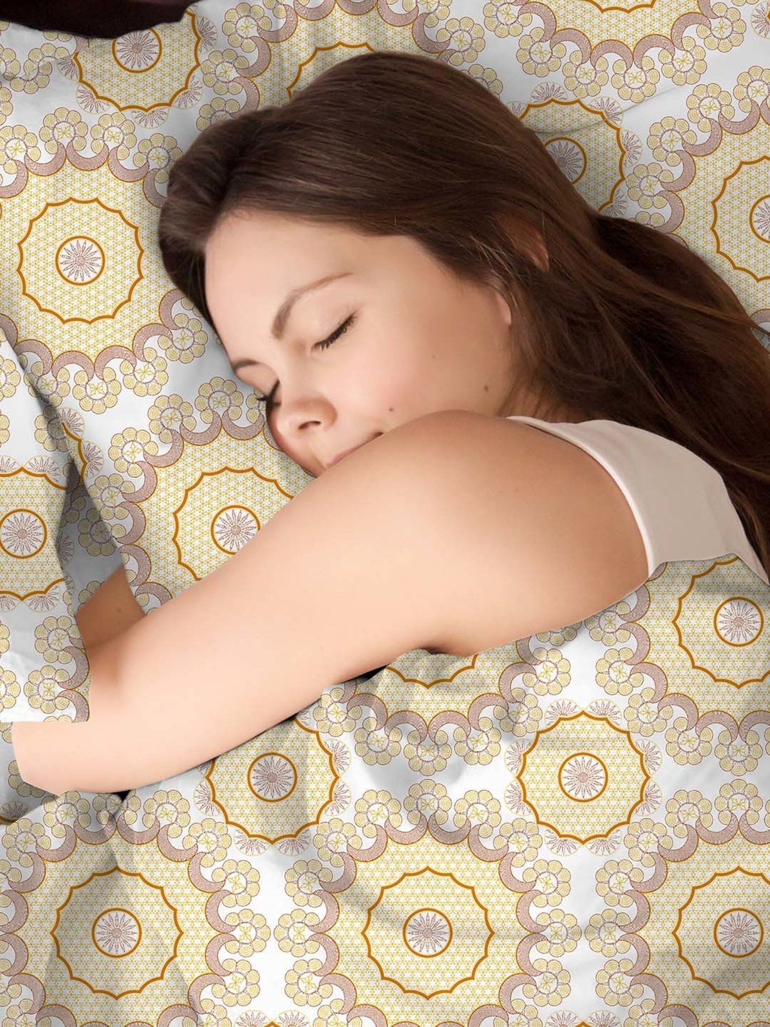 Layers Firenze Yellow Cotton 144 TC King Flat Bed Sheet With 2 Pillow Covers