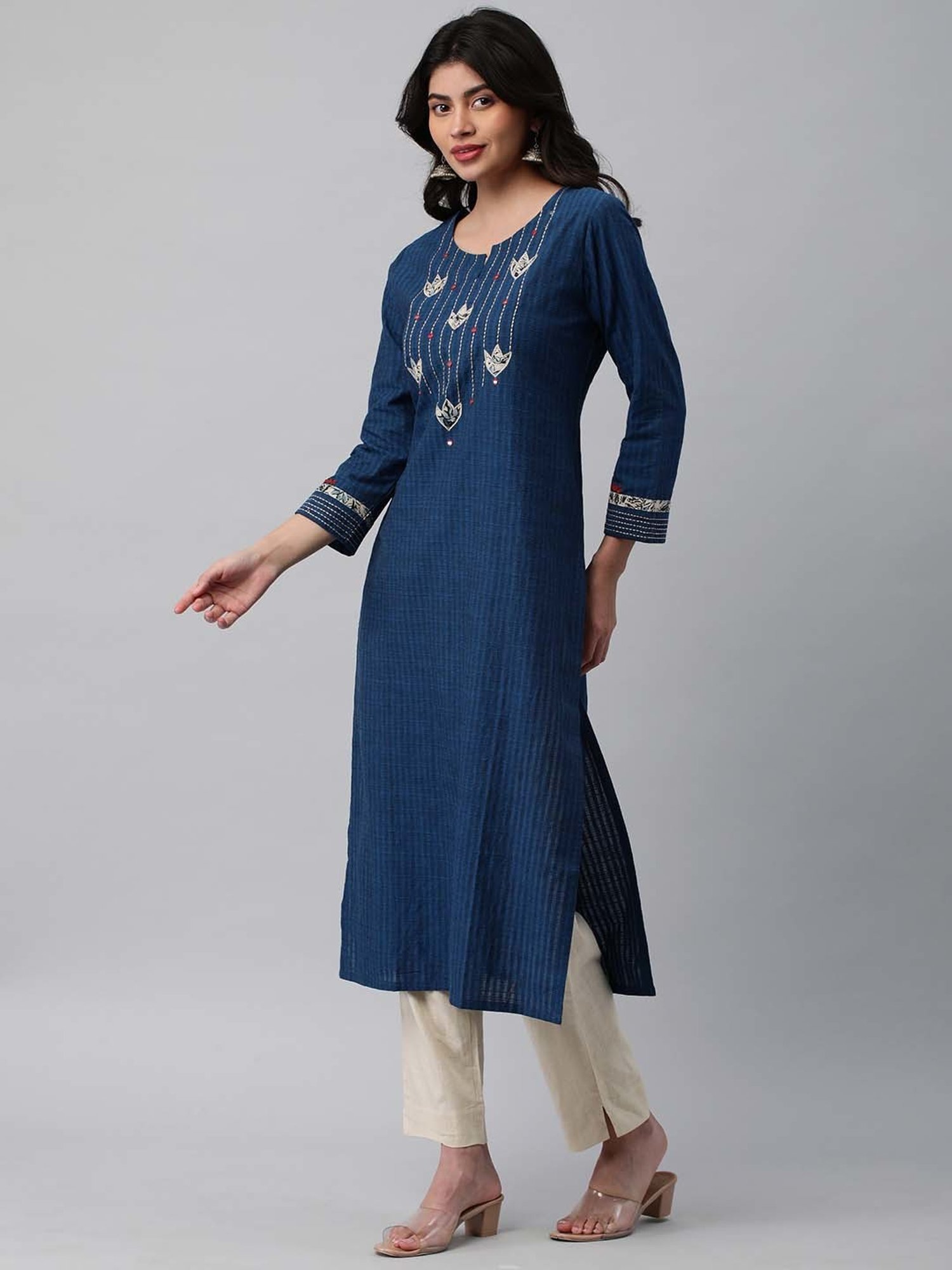 Kami Kubi Blue Cotton Embroidered Straight Kurta