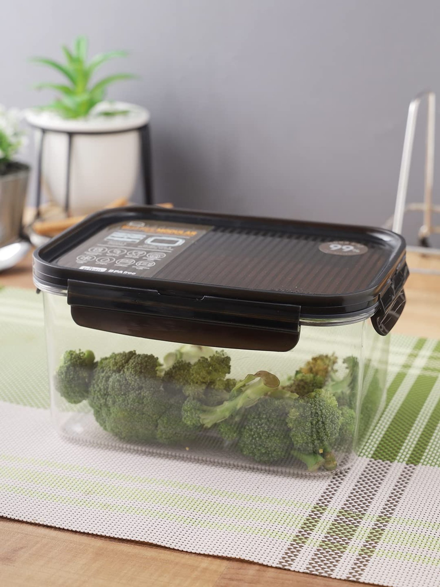 Lock & Lock White Tritan Container - 1.5 Liters