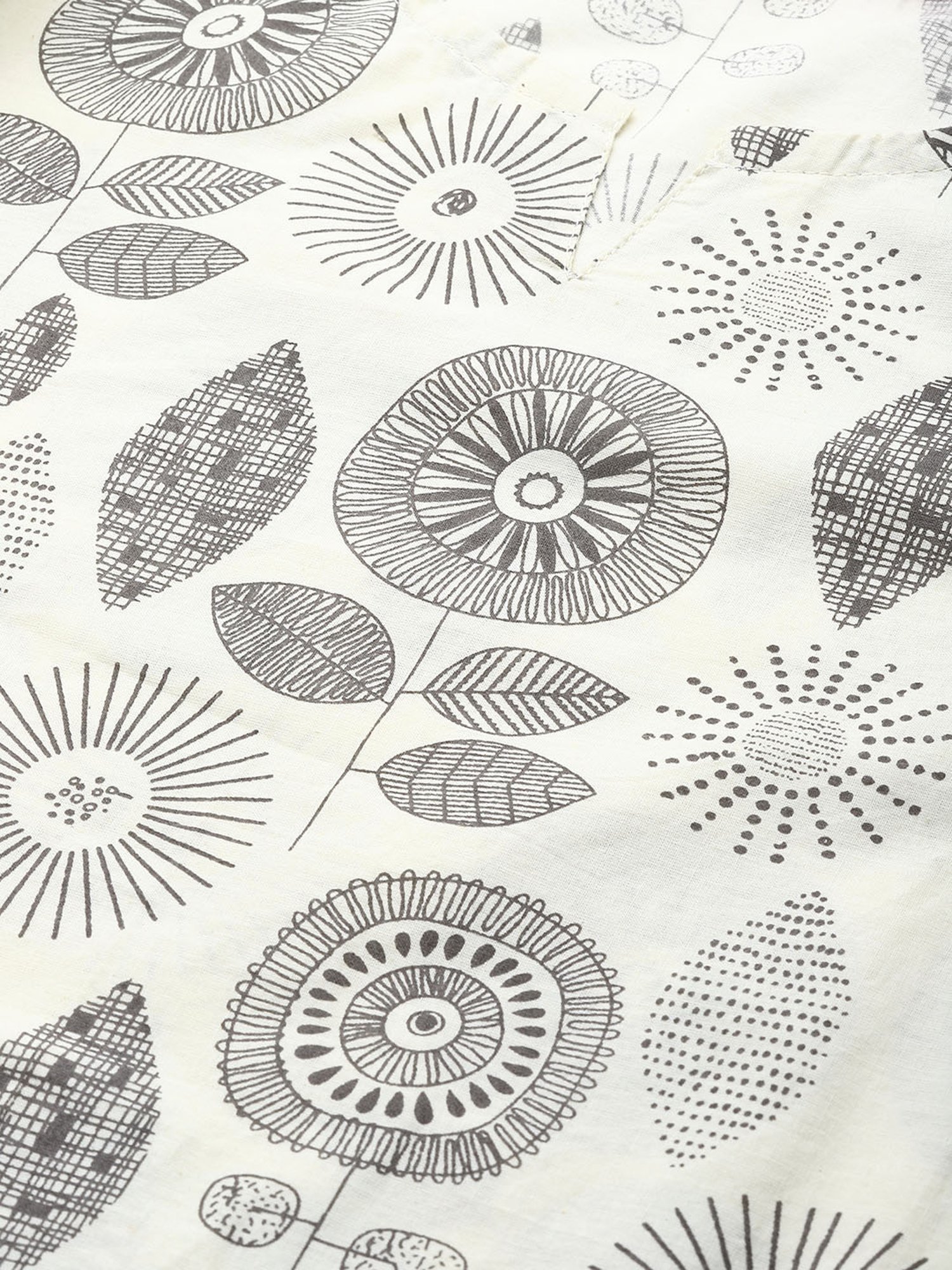 Anubhutee Off-White Cotton Printed Kurti Pyjama Set