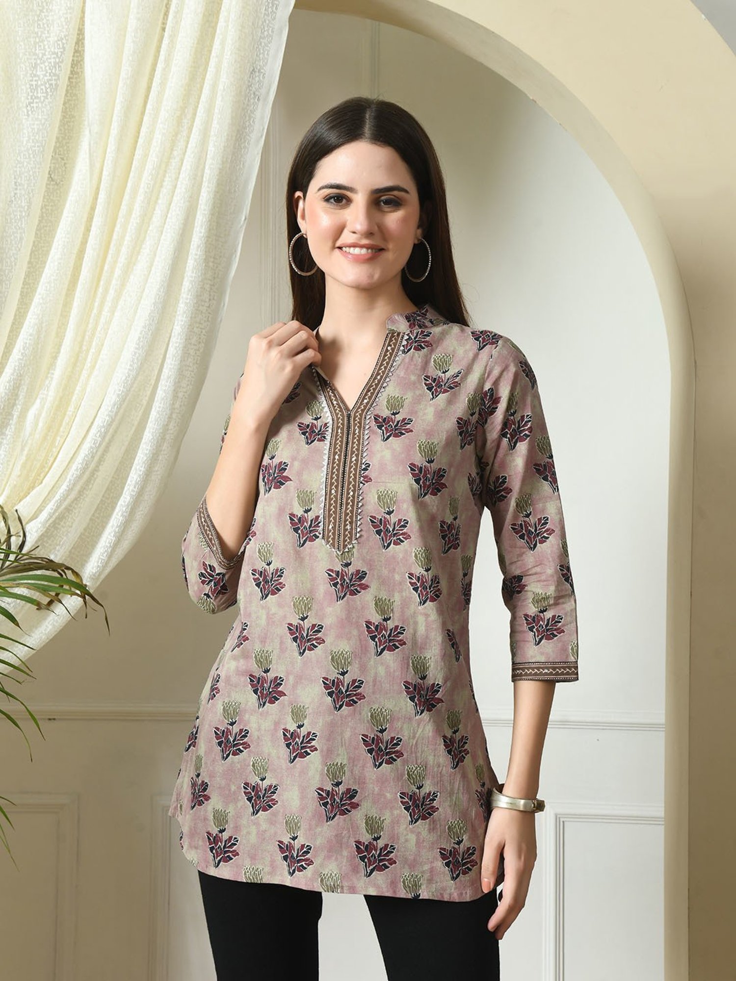 DECKEDUP Multicolor Cotton Floral Print Tunic