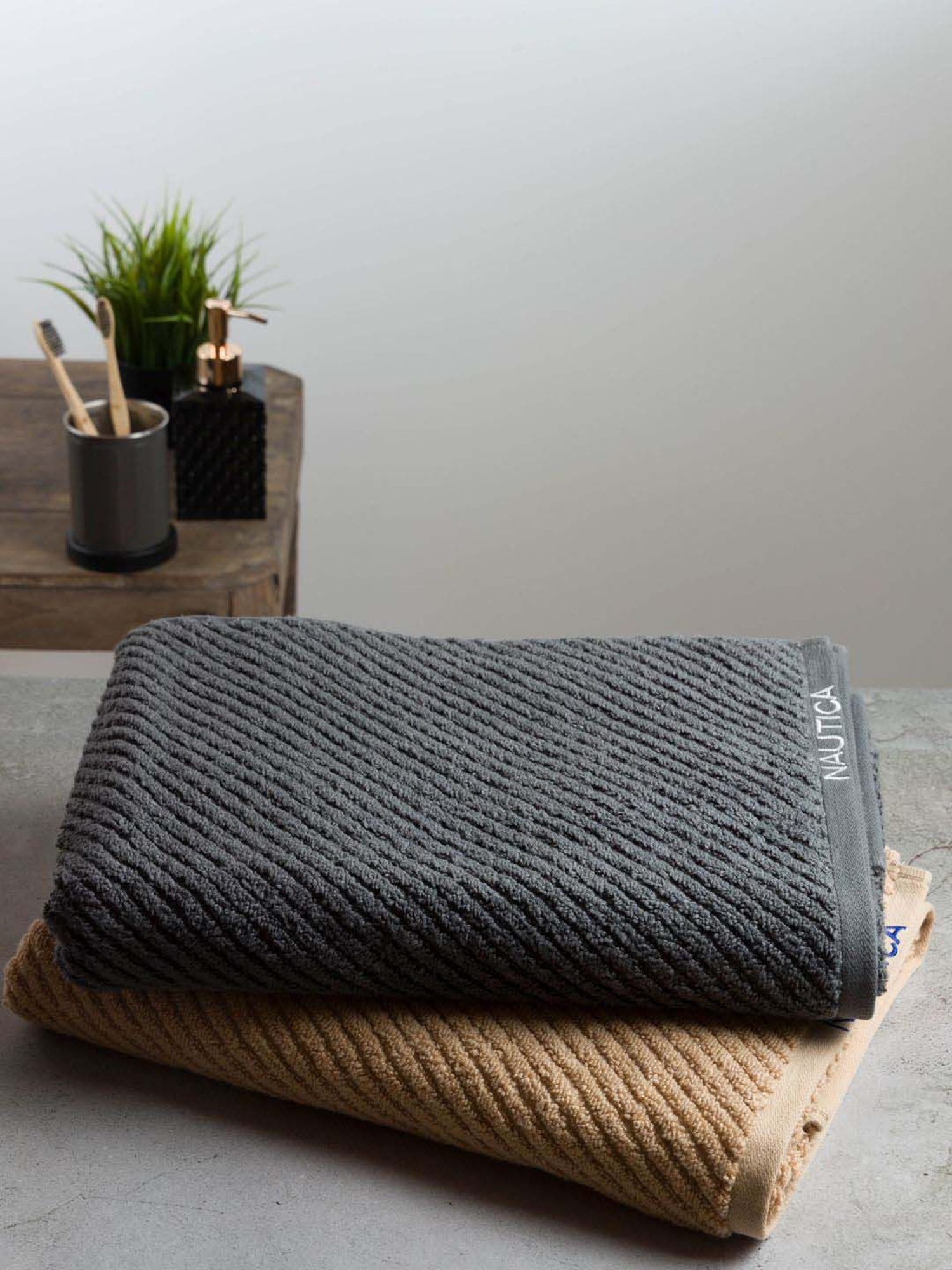 Nautica Cross View Steel Grey & Wheat Cotton 600 GSM Fluffy Zero Twist Bath Towel - Set of 2