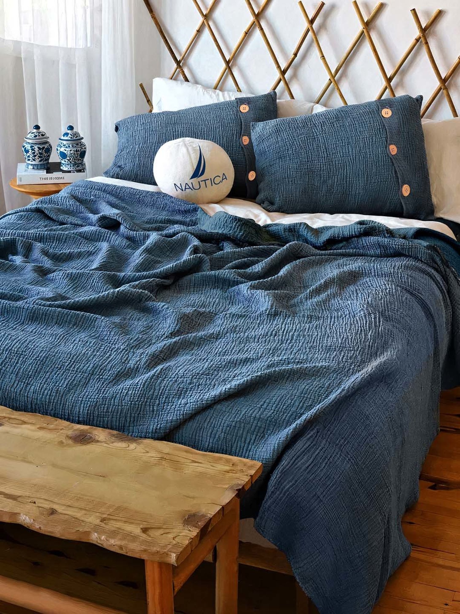 Nautica Ocean Ripples Navy 350 TC Cotton King Bedsheet with 2 Pillow Covers