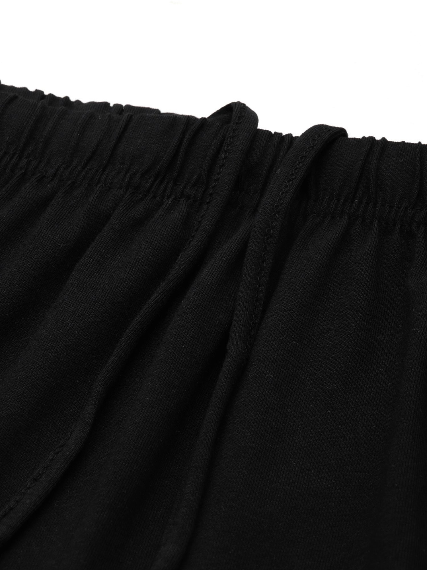 Amukti Black Regular Fit Mid Rise Leggings