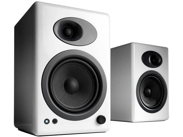 Audioengine A5+ Classic Powered Bookshelf Speakers - Pair (White)