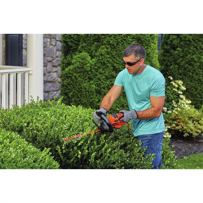 Black & Decker BEHTS300 20 in. SAWBLADE Electric Hedge Trimmer