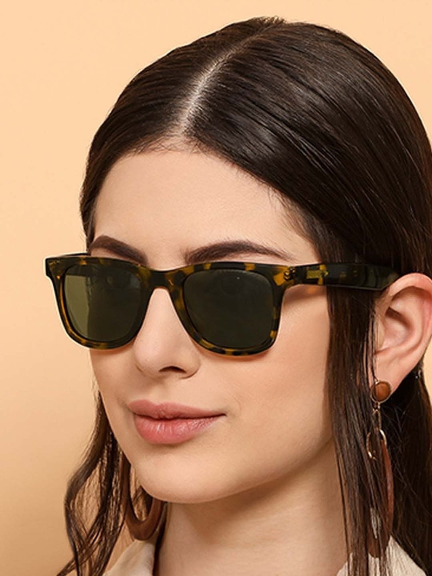 Vincent Chase by Lenskart VC S11290 Green Polarized Wayfarer