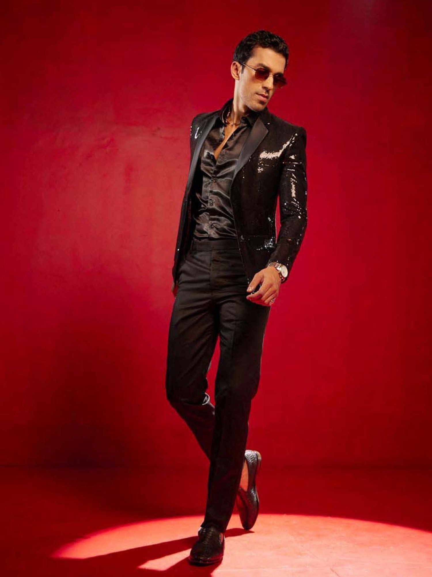 Vastramay Black Regular Fit Embellished Blazer