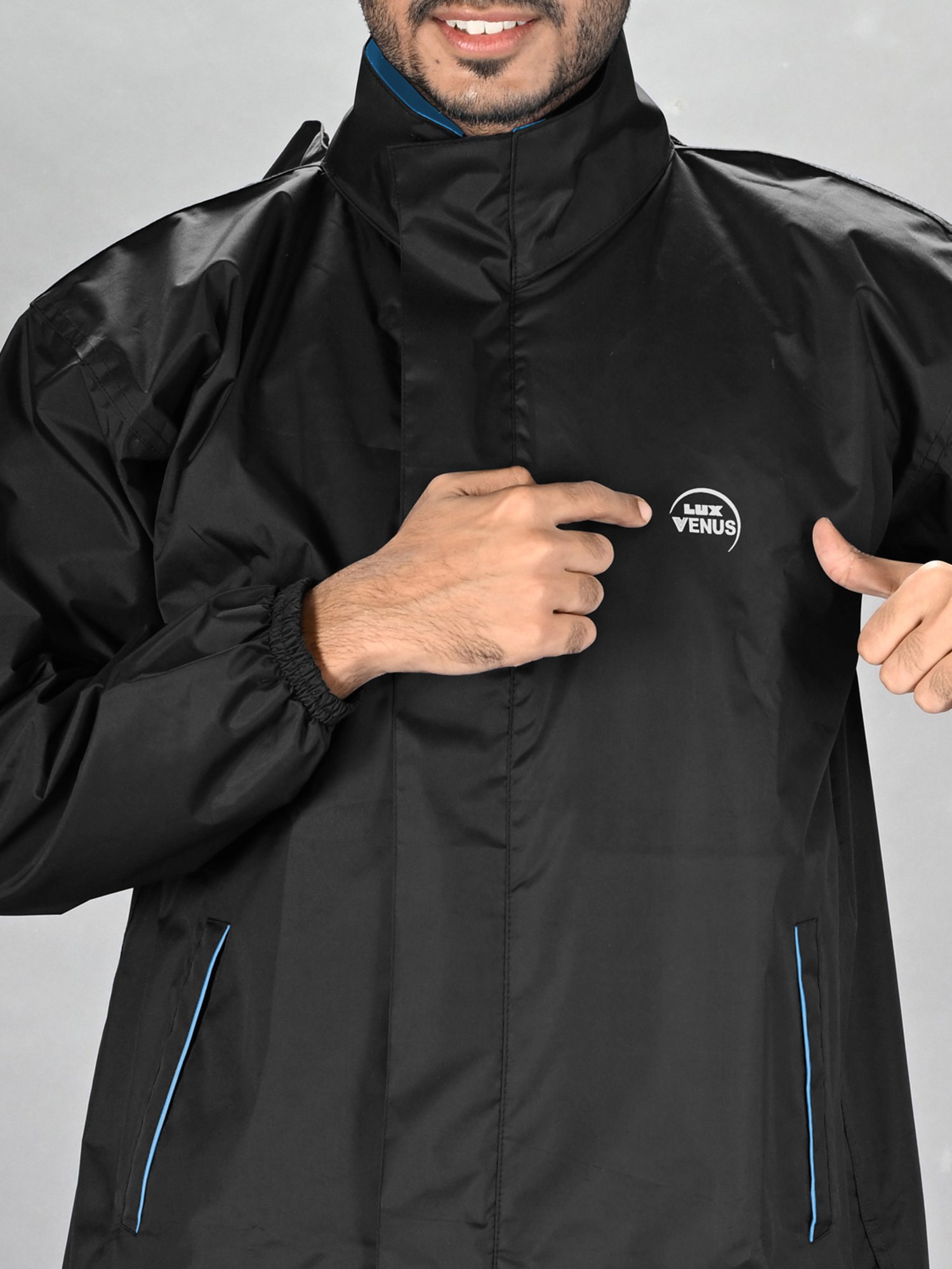 Lux Venus Black Raincoat Set