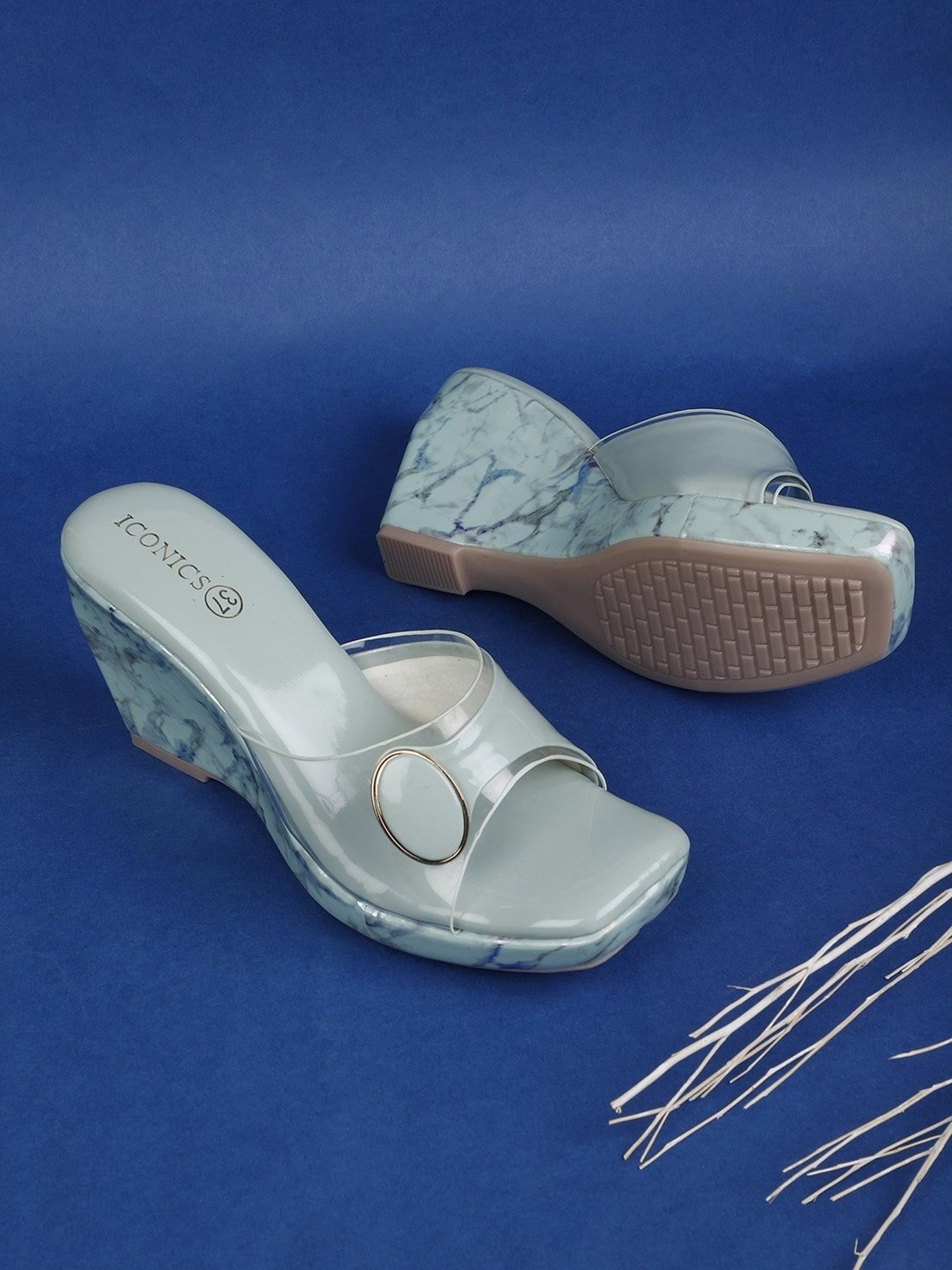 Iconics Women's Green Casual Wedges