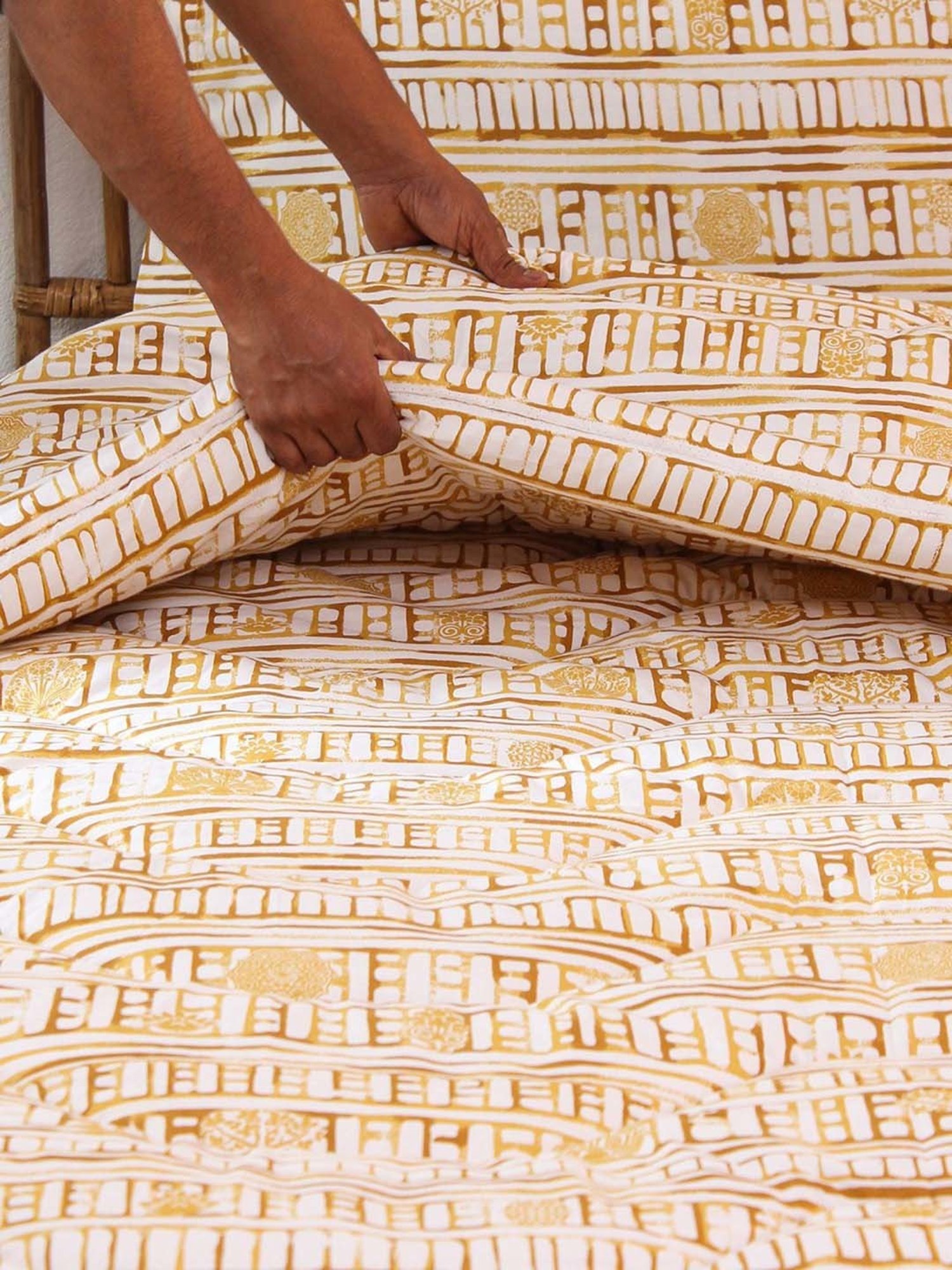 House This Yellow 350 GSM Cotton Double Comforter