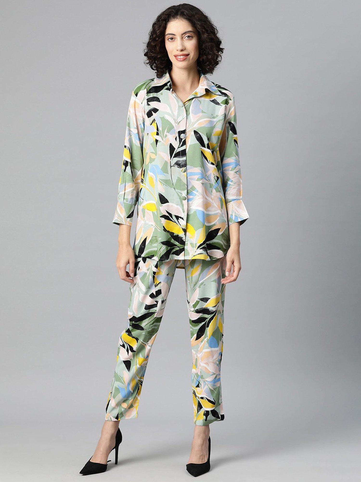 One Femme Multicolor Print Shirt With Pants