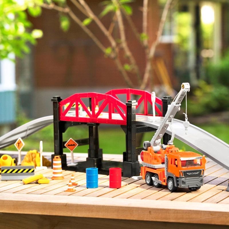 DRIVEN – Construction Playset with Bridge (35pc) – Micro Series