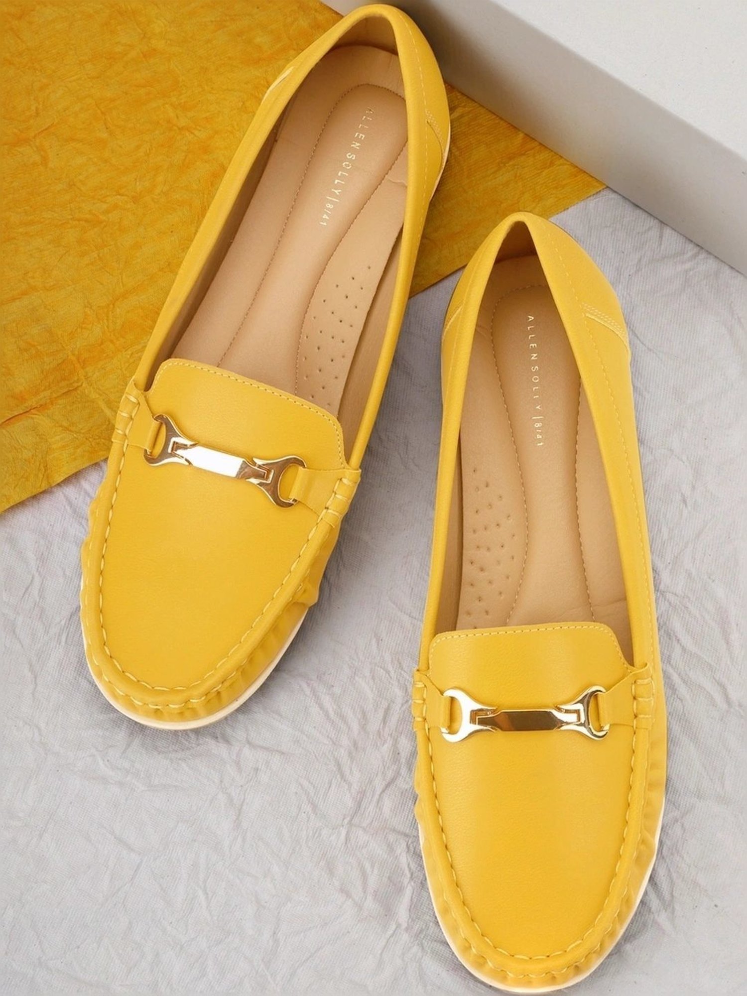 Bata Women's Black Flat Ballets