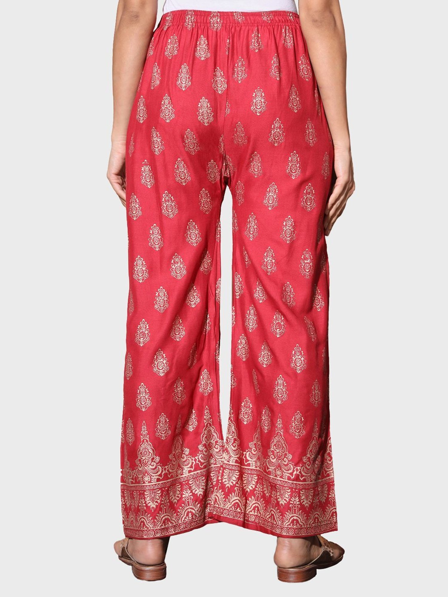 BUYNEWTREND Pink Printed Palazzos