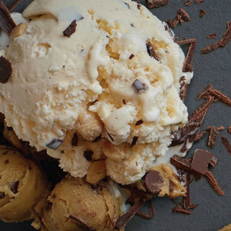 Hudsonville Creamery Chocolate Chip Cookie Dough Ice Cream - 48oz