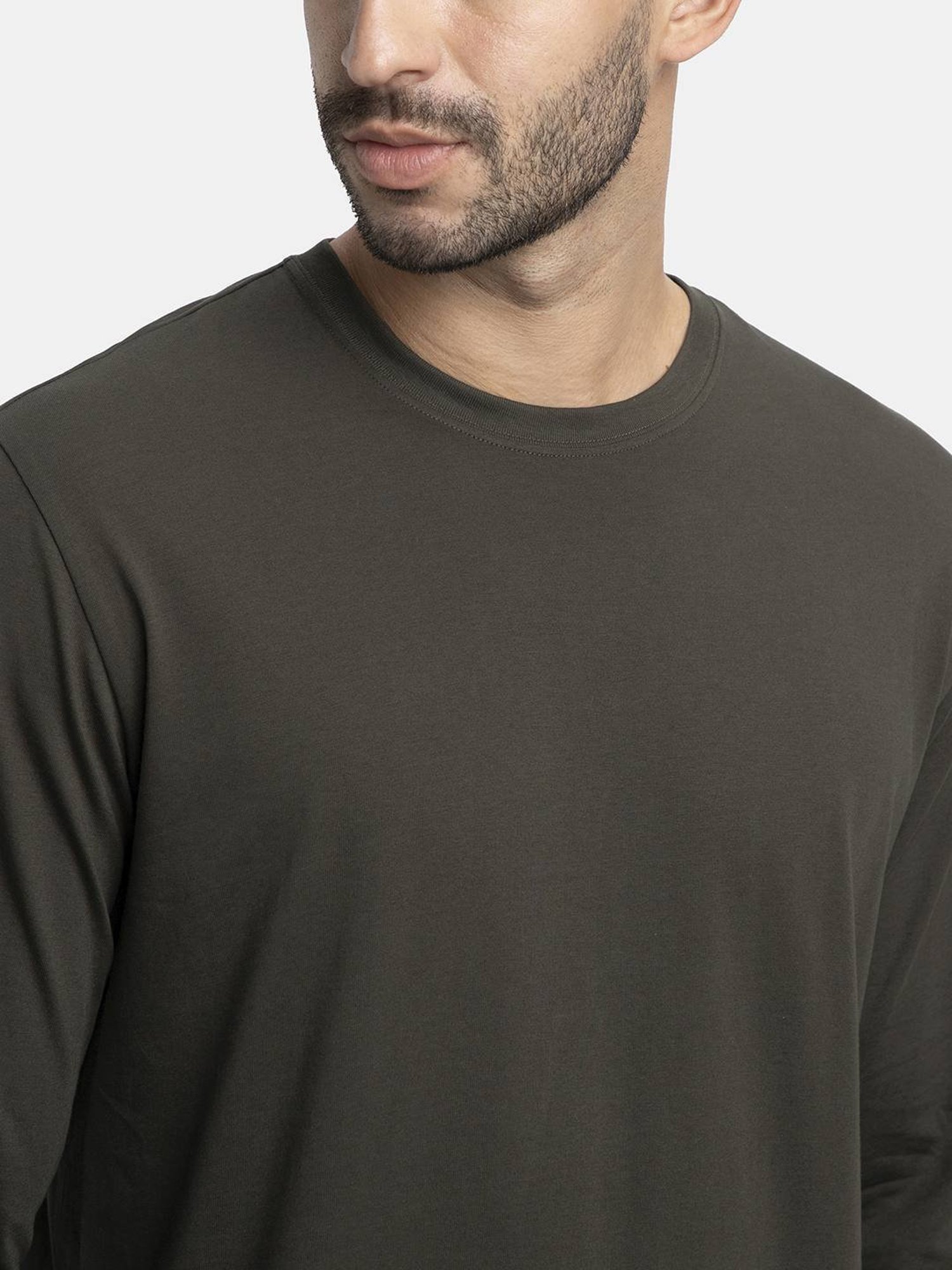 Jockey AM95 Men's Super Combed Cotton Rich Solid Round Neck Full Sleeve T-Shirt