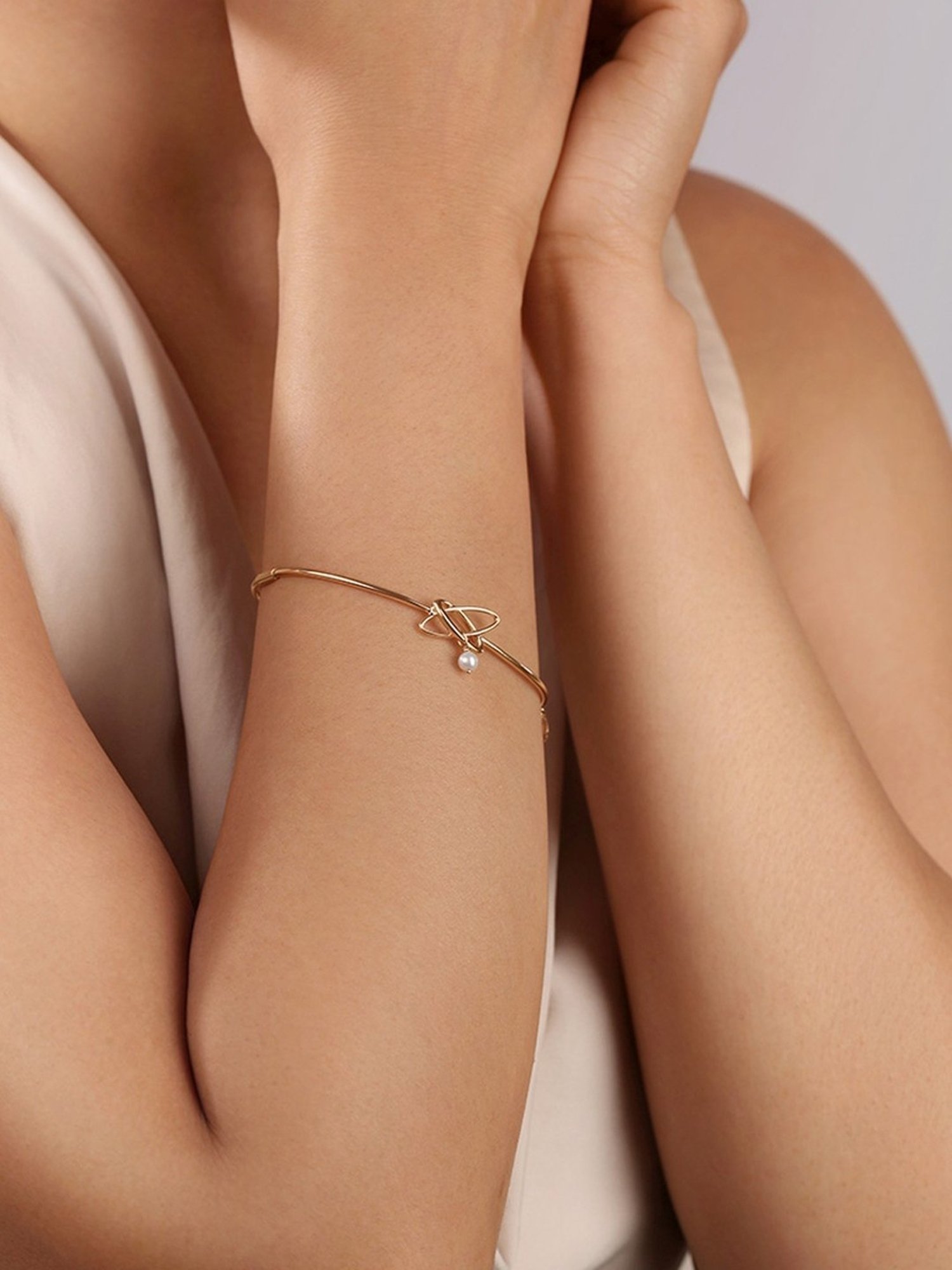 PC Jeweller Piyasha 22 kt Gold Mangalsutra Bracelet