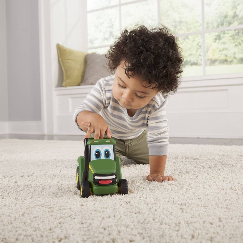 TOMY John Deere Push n' Roll Johnny