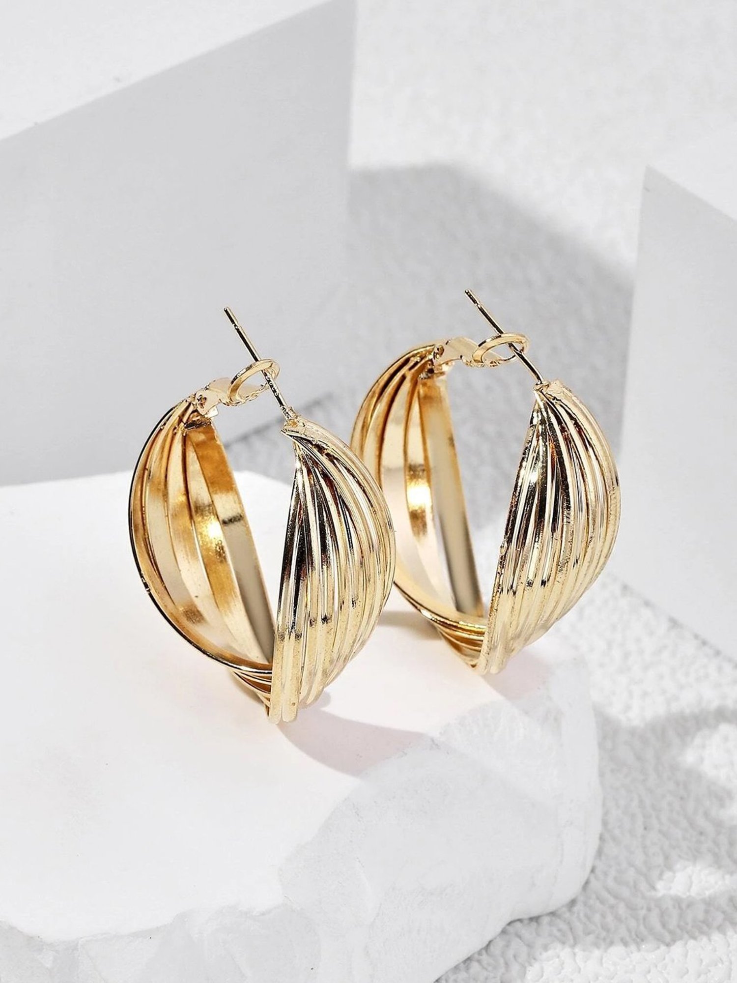 OOMPH Gold Tone Twisted Retro Vintage Fashion Hoop Earrings