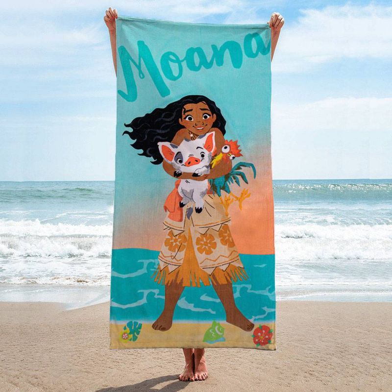 Moana Hug Beach Towel Blue - Disney
