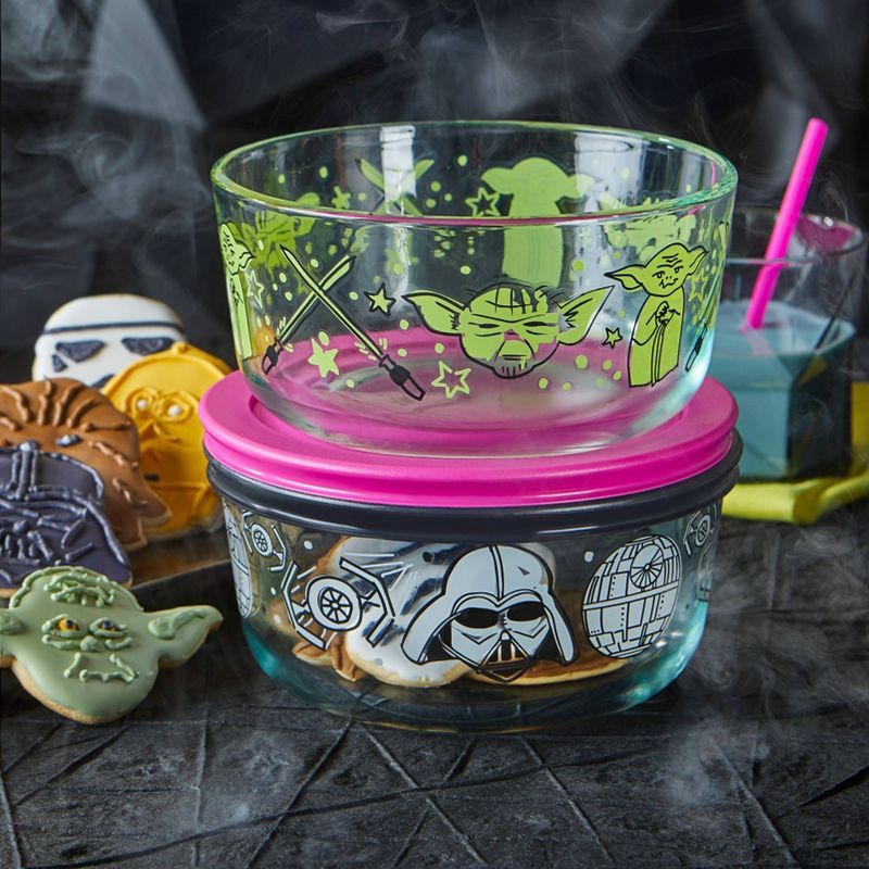 Pyrex 4pc 4 Cup Round Decorated Glass Food Storage Set - Star Wars Yoda and Darth Vader