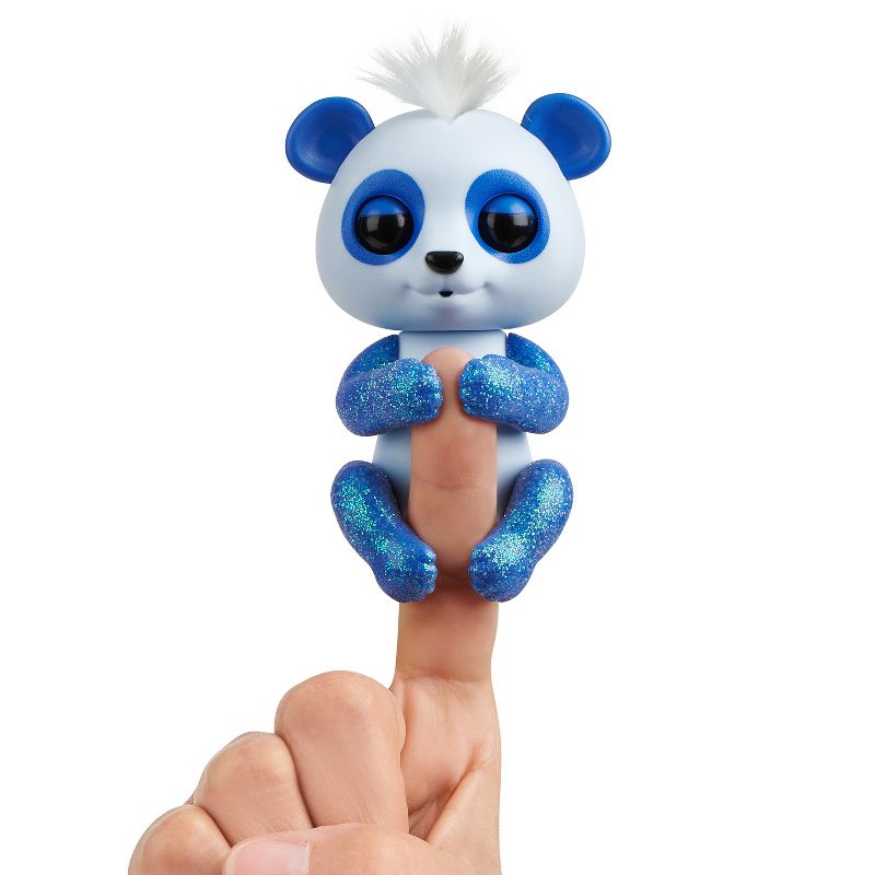 Fingerlings - Interactive Baby Panda - Archie (Blue)