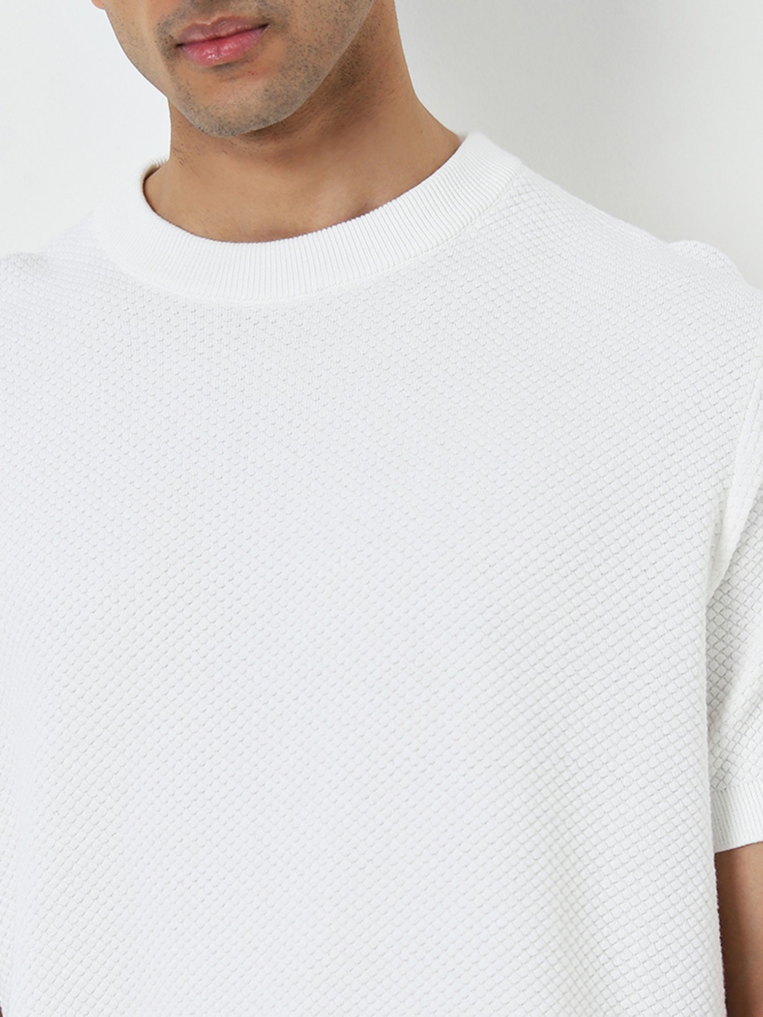 Ascot by Westside White Self-Textured Relaxed-Fit Cotton T-Shirt