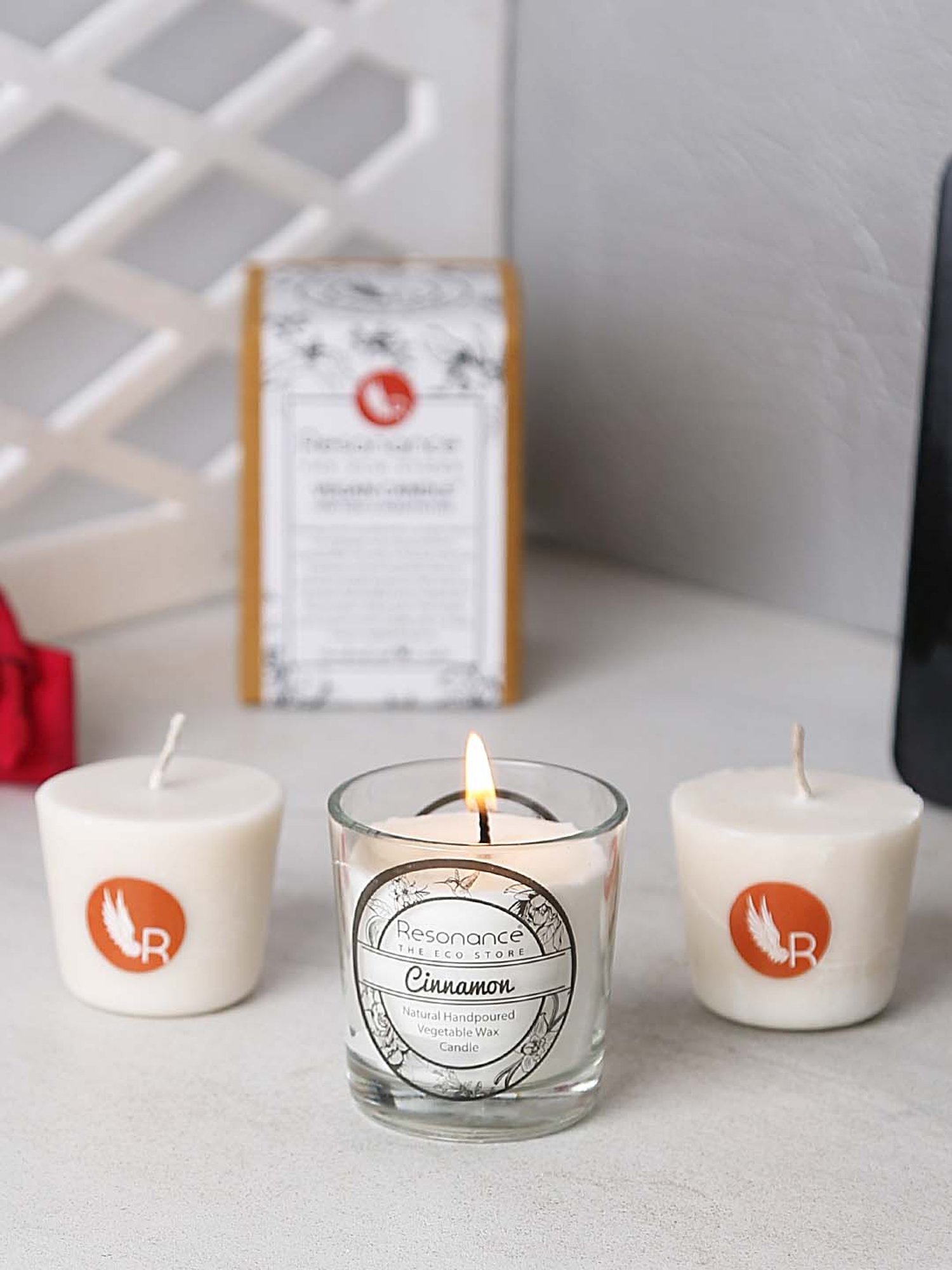 RESONANCE White Soy Wax Scented Aromatic VEGAN Candles (Cinnamon) - Set of 1