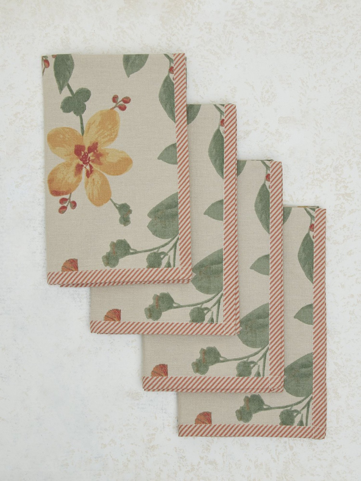 20" White Napkin with Red and Green Tassels Set of 4 pc White - SARO Lifestyle