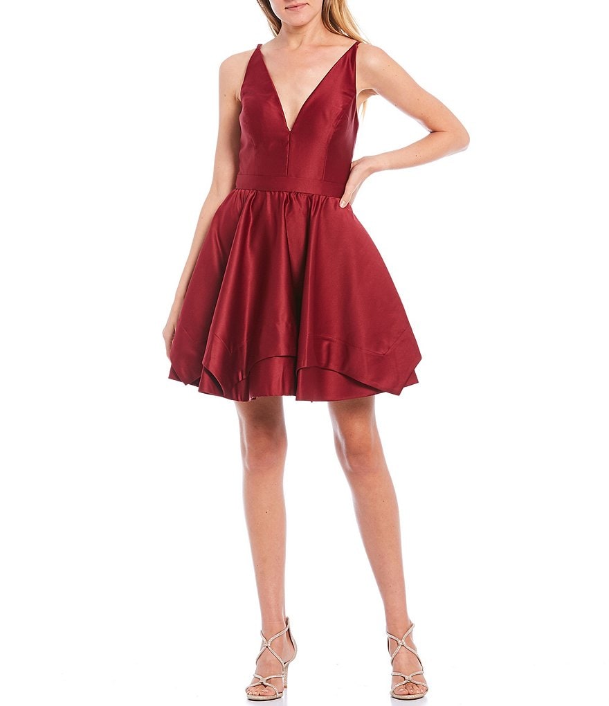 Blondie Nites Sleeveless Plunge V-Neck Double Point Hem Fit-and-Flare Dress
