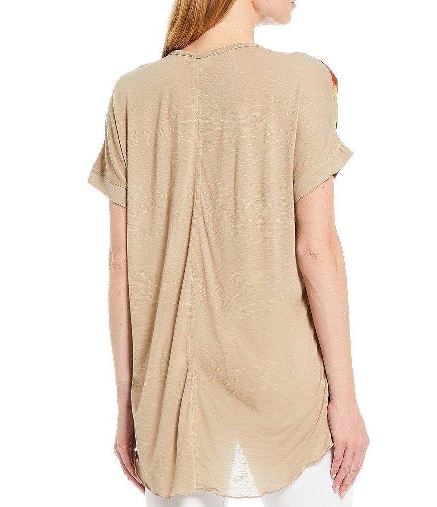 Tru Luxe Jeans V-Neck Short Sleeve Abstract Floral Print Top