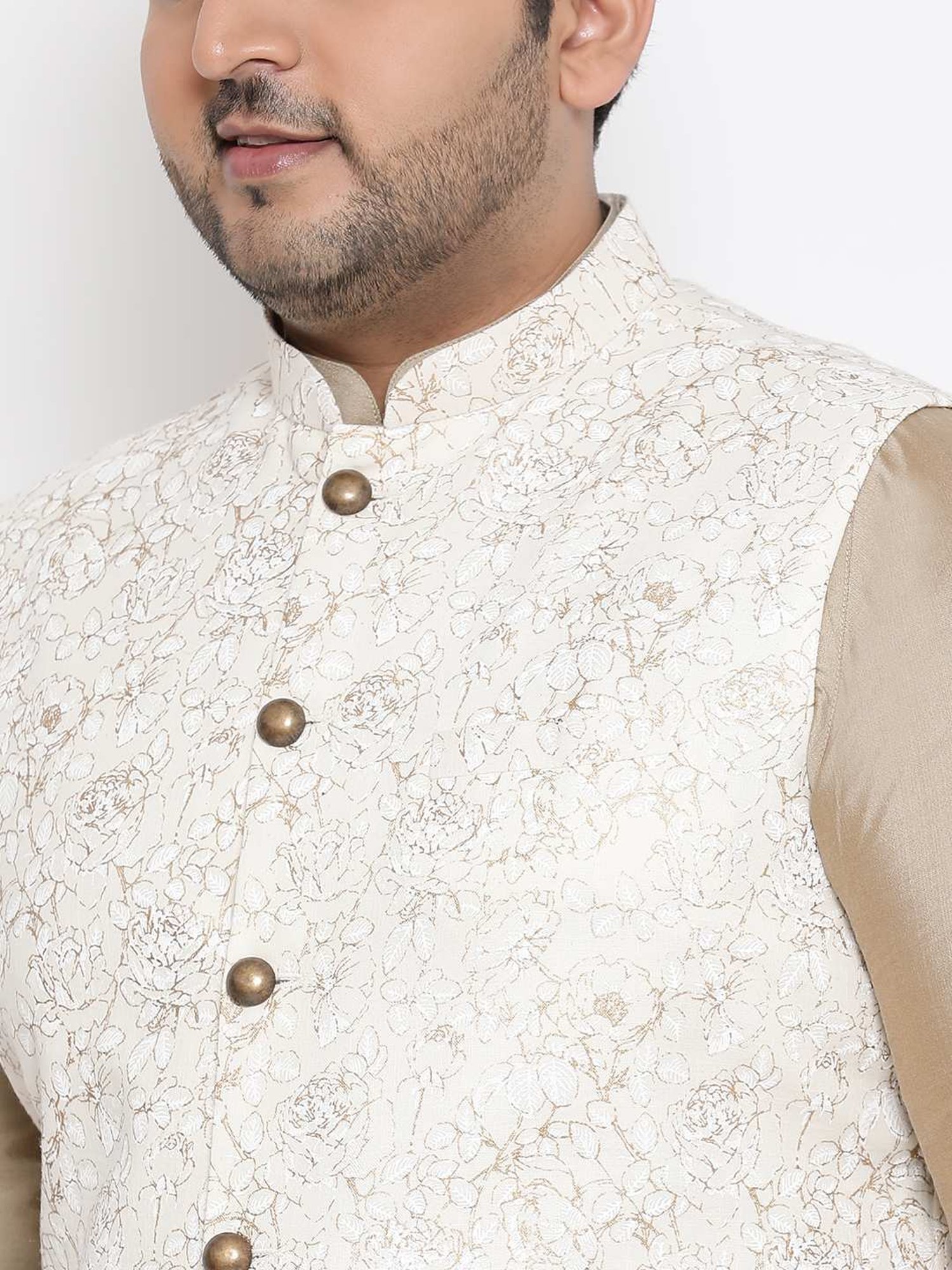 KISAH PLUS Off White Regular Fit Printed Kurta Set With Jacket