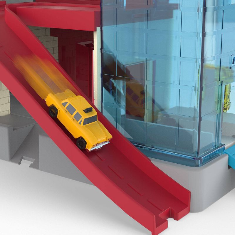 Driven Pocket Series Vehicle Playset - Parking and Building